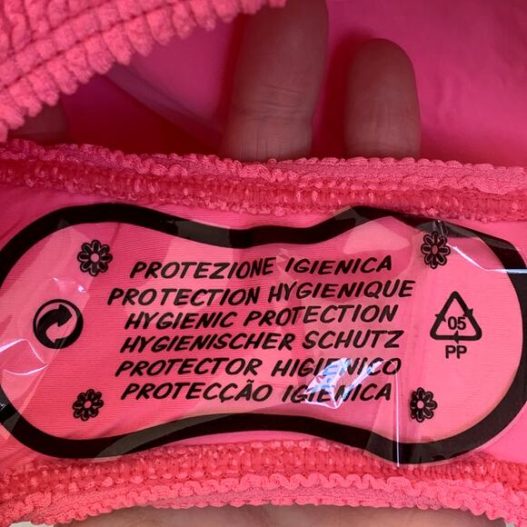 NWT Good American Always Fits Shoulder One-Piece Swimsuit in Bright Pink - Picture 7 of 10